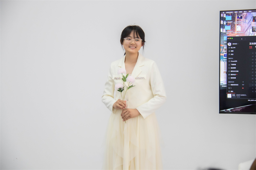 博思花藝婚慶教育，婚慶培訓(xùn)，花藝培訓(xùn)，插花培訓(xùn)，花藝師培訓(xùn)，主持人培訓(xùn)，商務(wù)主持人培訓(xùn)，花店運(yùn)營培訓(xùn)，花店全系統(tǒng)營銷，小白開花店，小白學(xué)主持，金璽棠婚慶酒店，金璽棠總部，鄭州金麻雀教育科技有限公司