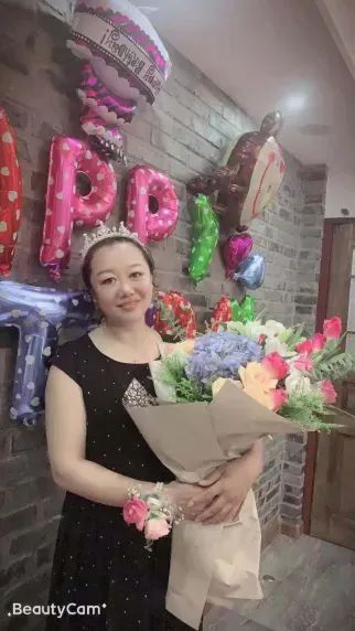 博思花藝婚慶教育，婚慶培訓(xùn)，花藝培訓(xùn)，插花培訓(xùn)，花藝師培訓(xùn)，主持人培訓(xùn)，商務(wù)主持人培訓(xùn)，花店運(yùn)營培訓(xùn)，花店全系統(tǒng)營銷，小白開花店，小白學(xué)主持，金璽棠婚慶酒店，金璽棠總部，鄭州金麻雀教育科技有限公司